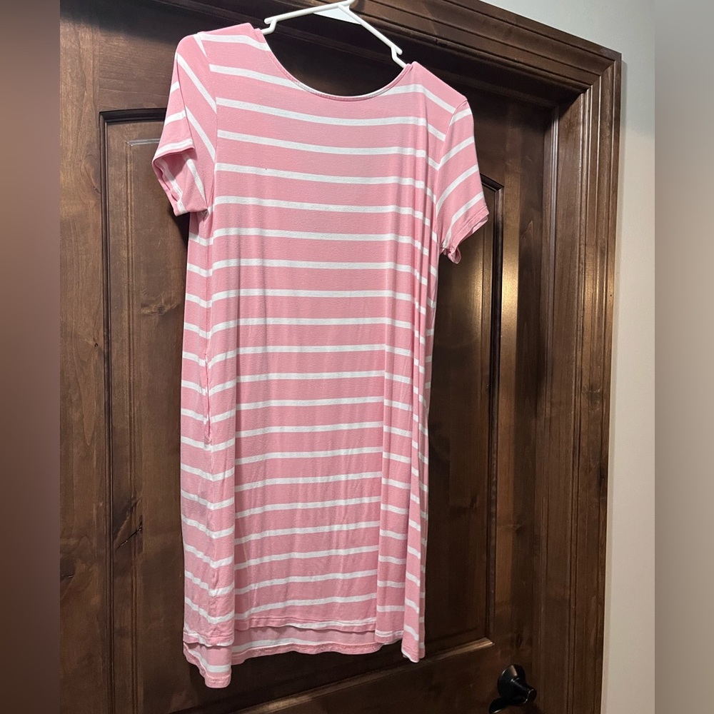 Pink Lily T-shirt dress